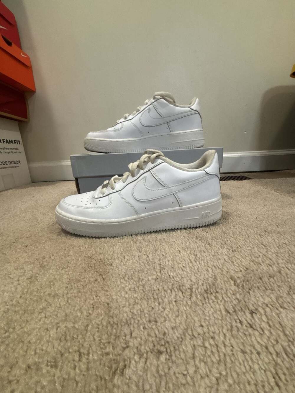 Nike Air Force 1 LE GS White Sneakers Size 7Y
